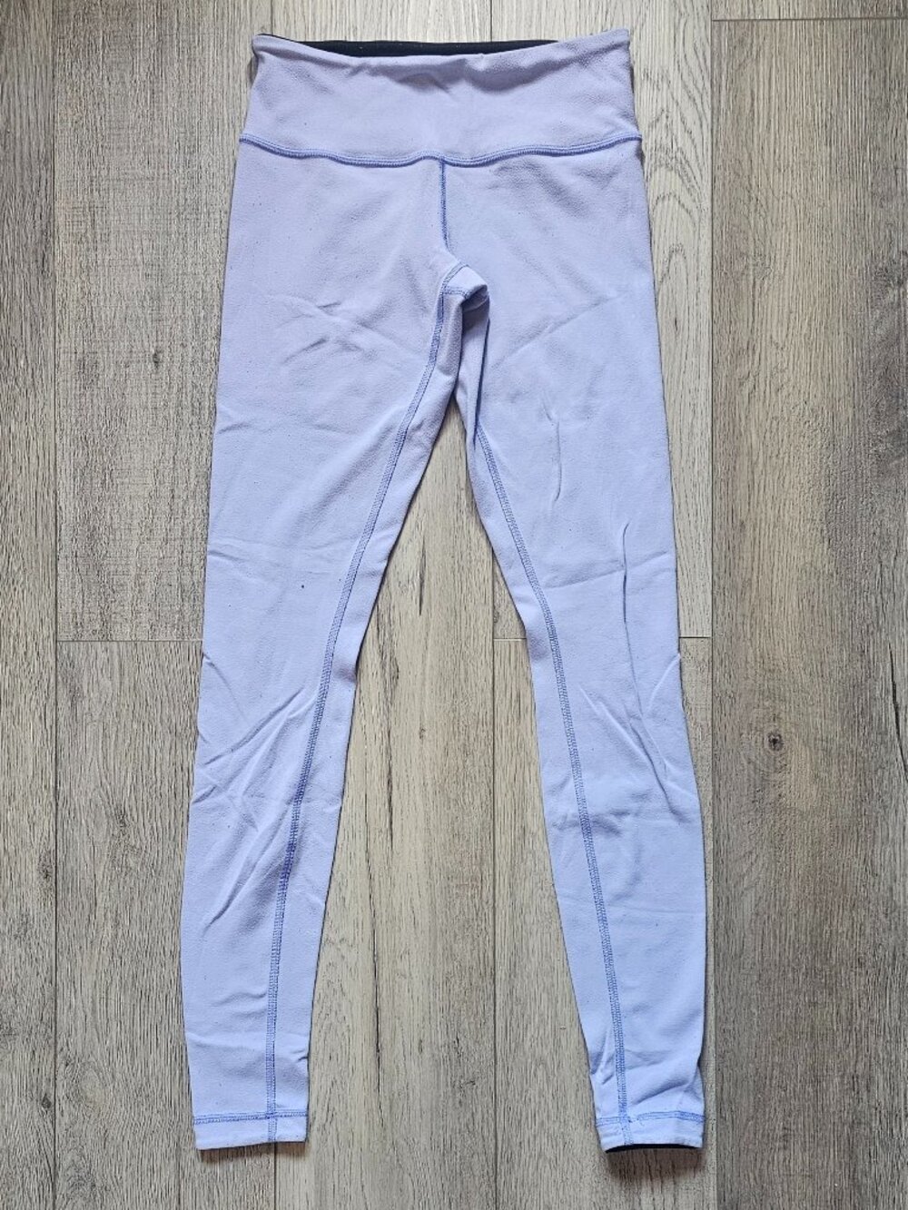 Lululemon Women´s Light Purple Lavender High Rise Leggings Size 4 Small